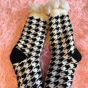 Houndstooth Black & White Sherpa Slipper Socks